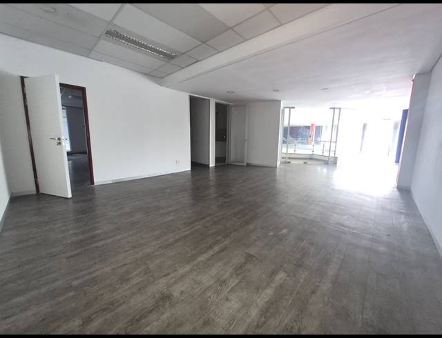 699M² OFFICE TO LET IN RIVONIA